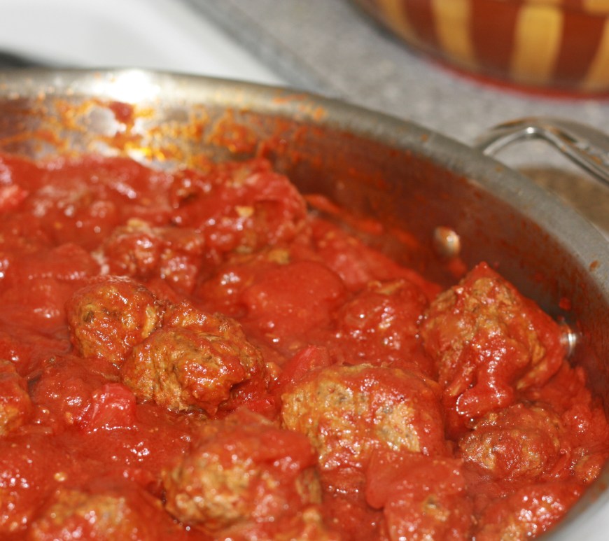yemenite- meatballs-red-sauce