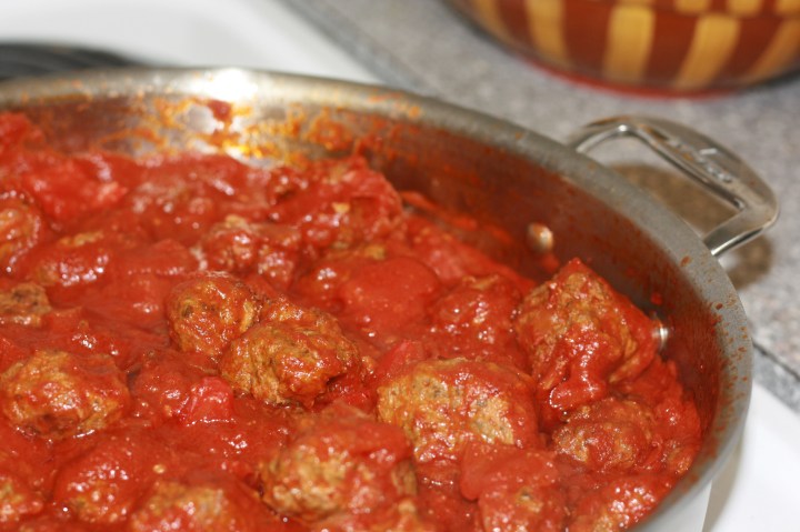 yemenite- meatballs-red-sauce